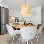 Perfect For Families & Remote Workers - Selwo,