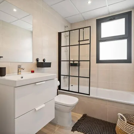 Perfect For Families & Remote Workers - Selwo, Appartement